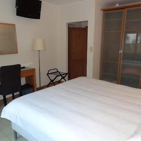 Les Tilleuls Pensjonat Fleurus